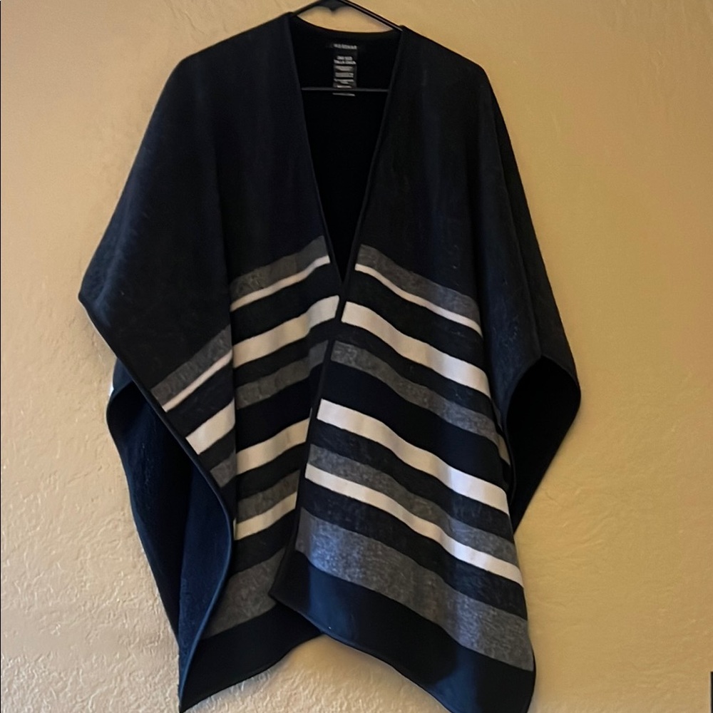 Ike Behar Black and Gray Geometric Shrug